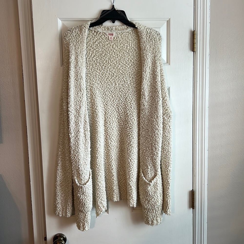 Mossimo off-white cardigan, worn once, extremely soft, size L